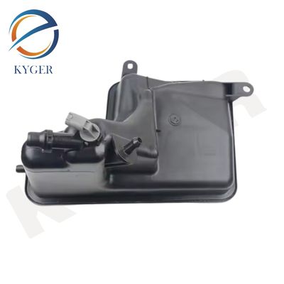 شراء نظام تبريد قطع غيار السيارات للسيارة BMW E65 E66 17137647713 خزان توسيع المبرد التصنيع عبر الإنترنت