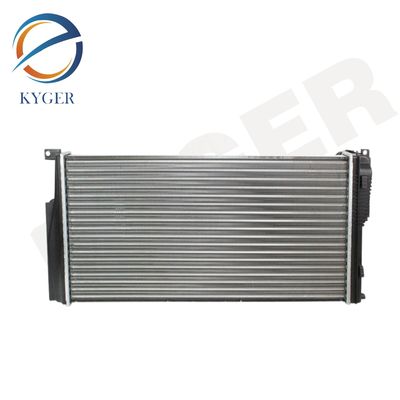 شراء رادياتور مبرد محرك عالي الكفاءة 17117618807 لسيارة BMW F30 التصنيع عبر الإنترنت