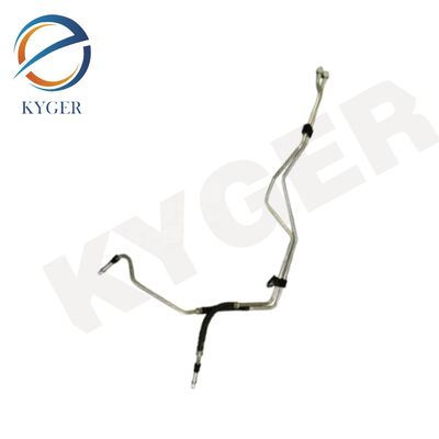 C2Z11605 نظام التبريد قطع غيار السيارات الباردة الزيت خرطوم ناقل خط التبريد خرطوم لجاغوار XF 2009 - 2015 X250